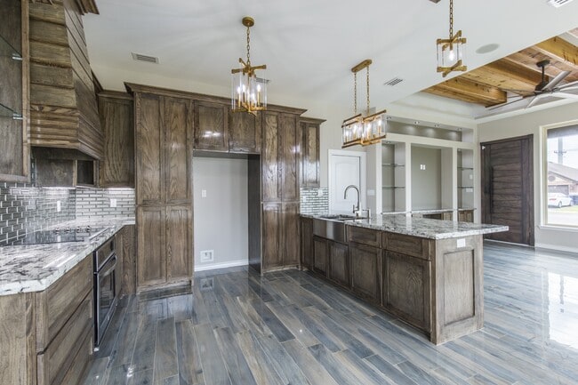 Building Photo - 10903 N 29th Ln