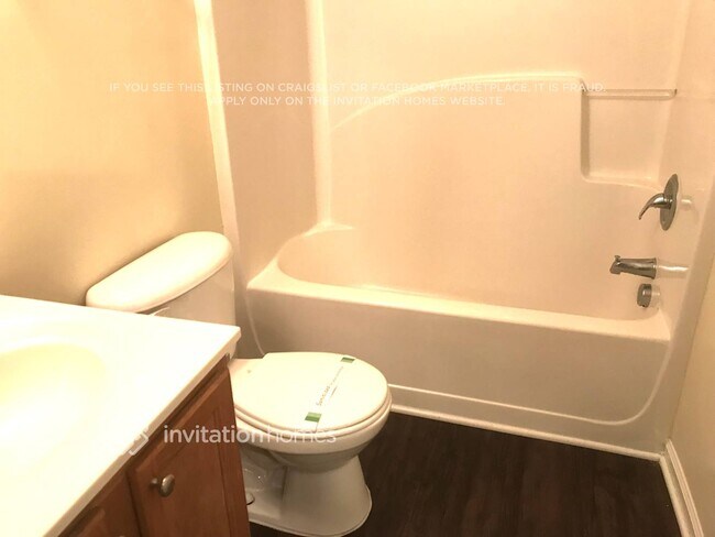 Building Photo - 74 Randolph Dr