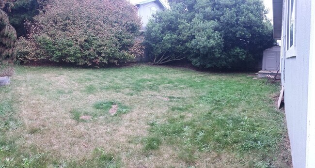 Building Photo - 3/2 House with Double Car garage in McK