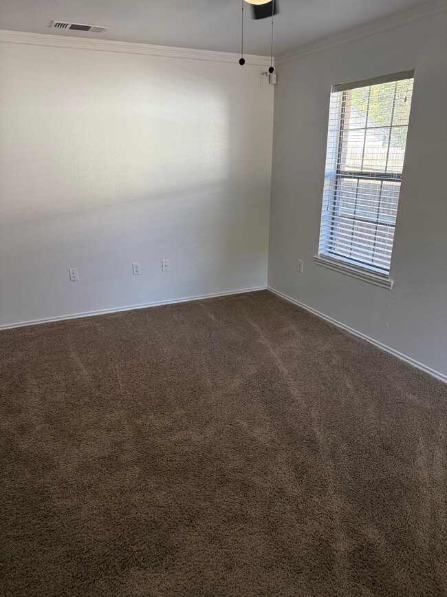 Building Photo - 1920 Galveston Ave