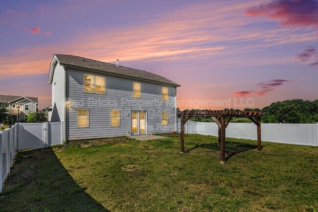 Building Photo - 6018 Weddington Pointe Dr