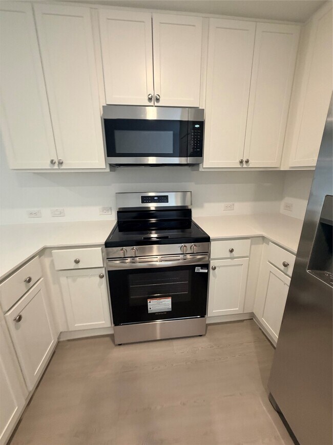 Building Photo - 18760 LOOM Dr