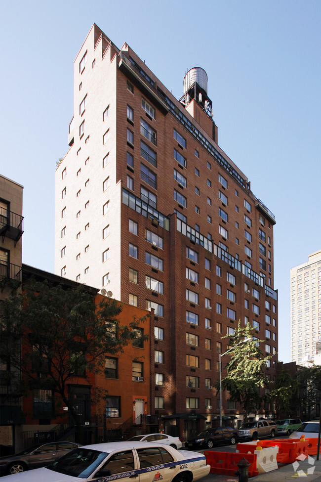 Building Photo - 230 East 30th Street