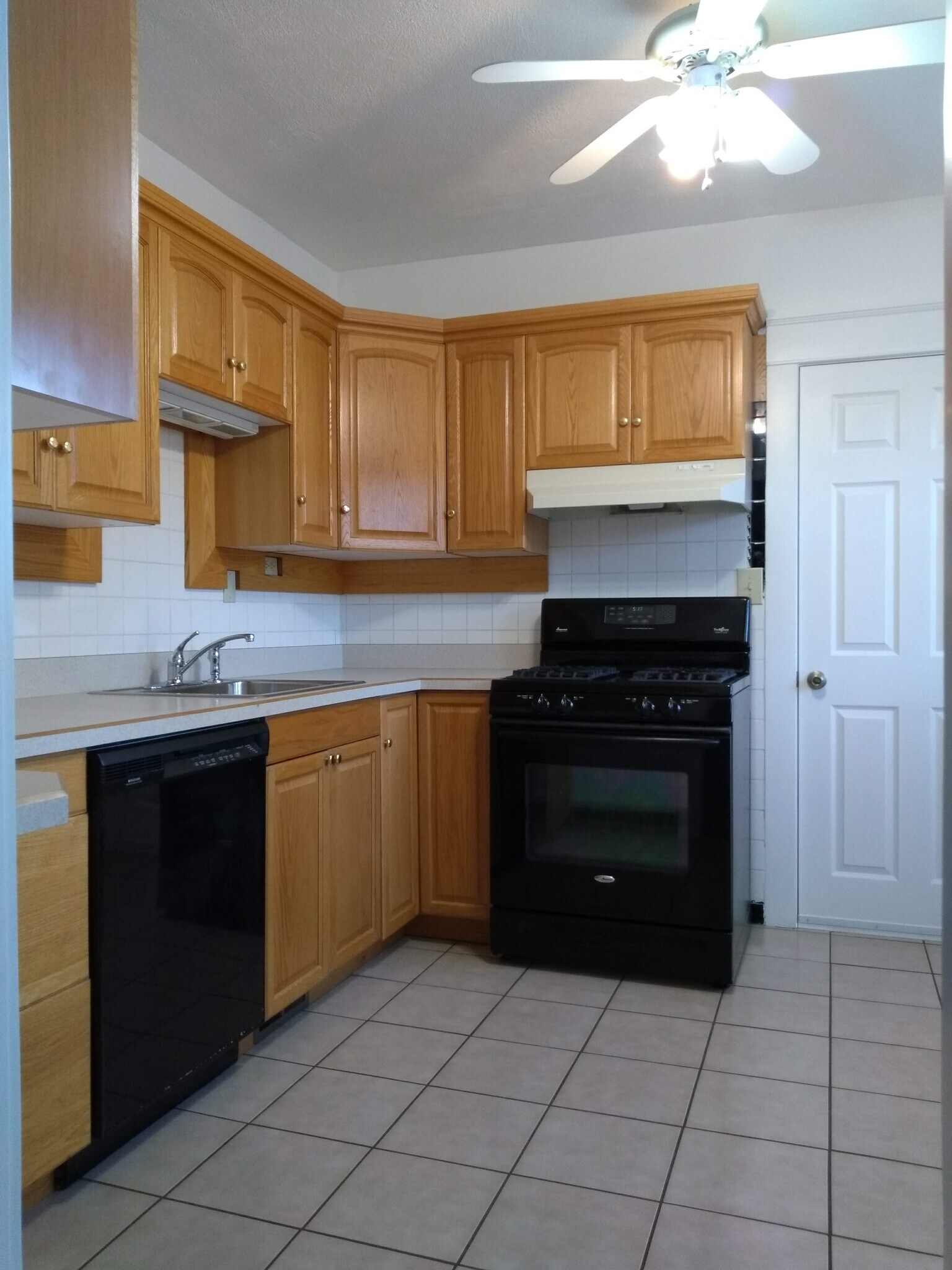 Kitchen - 3002 French St