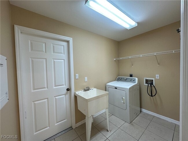 Building Photo - 3219 7th St SW