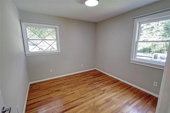 Building Photo - 2968 Fantasy Ln