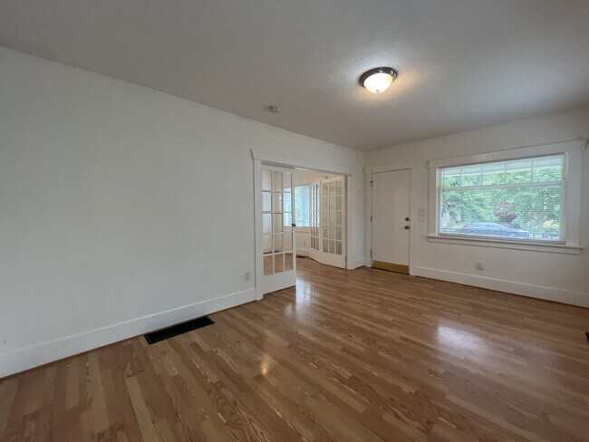Building Photo - Bright and Open Home with Flexible Living Spaces and an Expansive Backyard