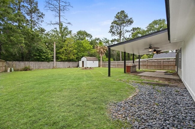 Building Photo - 16910 Glen Eagle Dr N