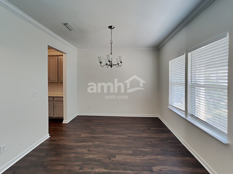 Building Photo - 404 Moses Rhyne Dr
