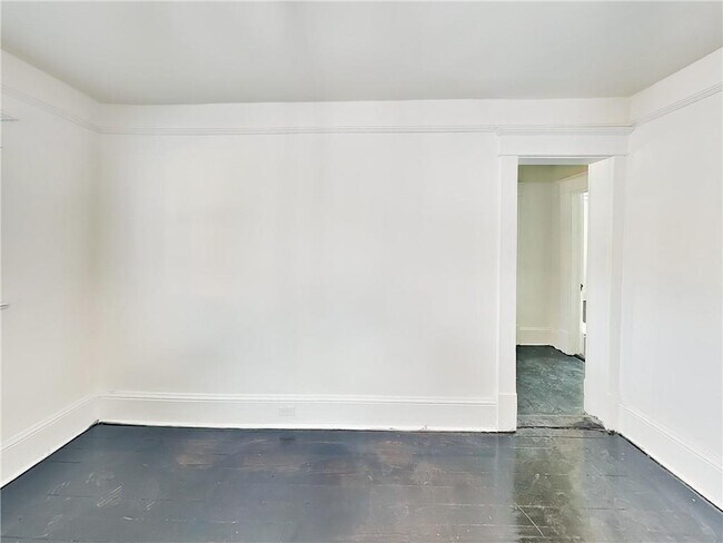 Building Photo - 12 S Eugenia Pl NW