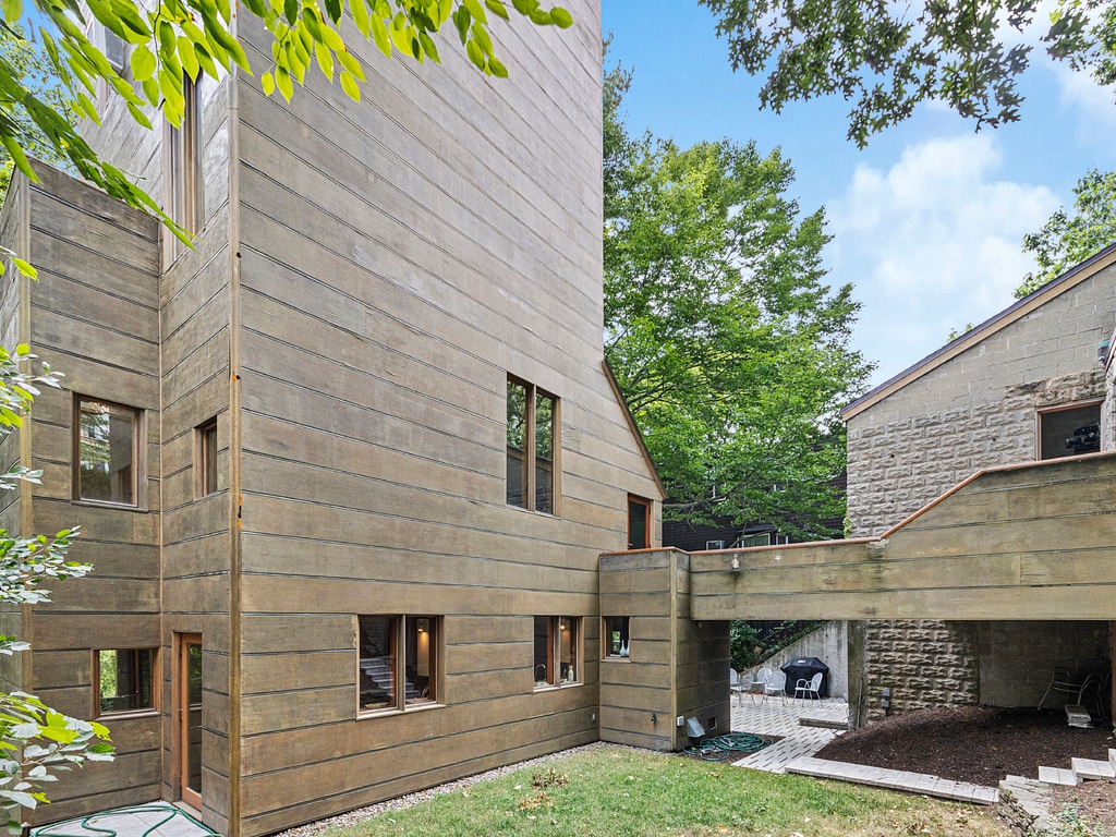 Building Photo - 170 Rawson Rd