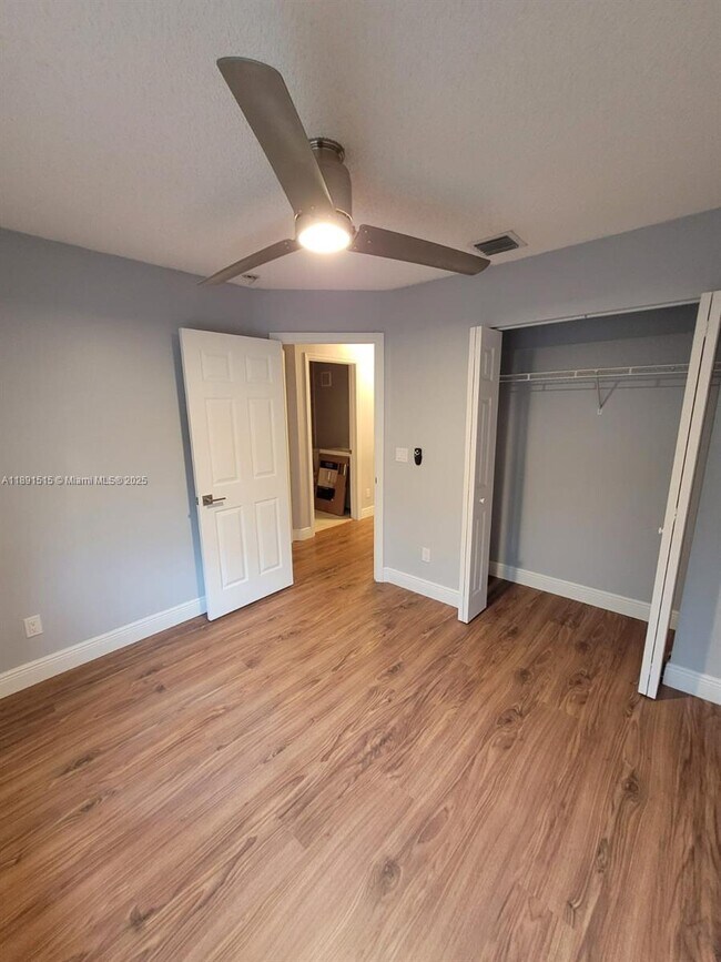 Building Photo - 549 NW 208th Way