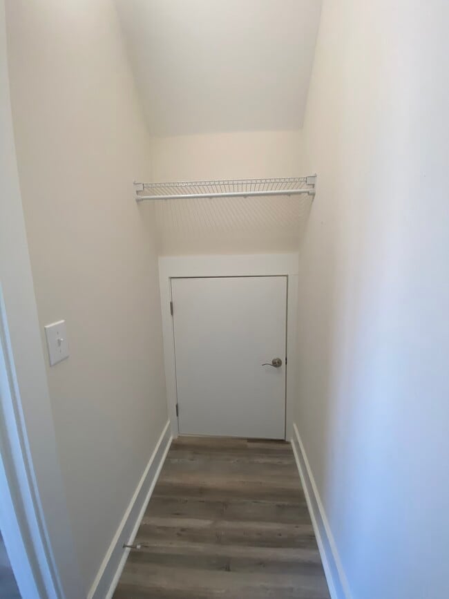 Building Photo - 137 Marblehead Dr