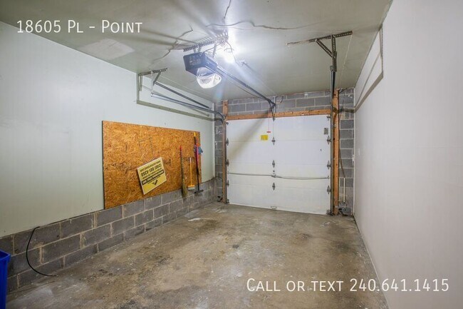 Building Photo - 18605 Pl-Point