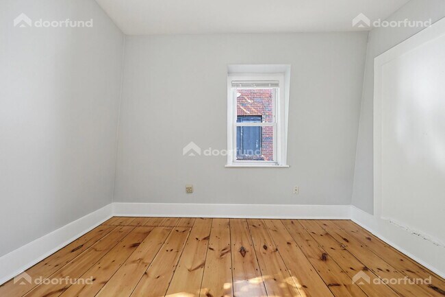 Building Photo - 17 Wachusett St