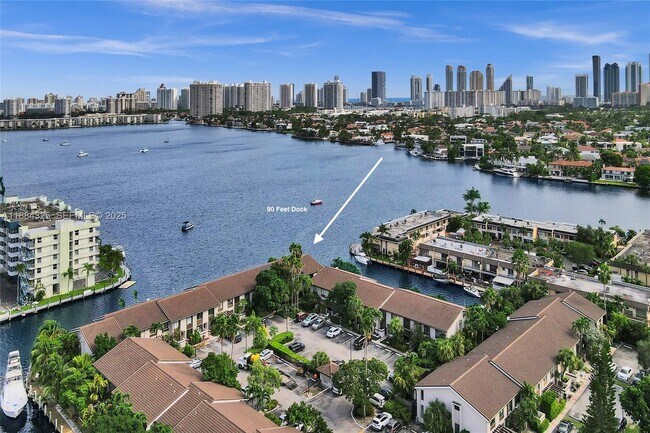 Building Photo - 2725 NE 165th St