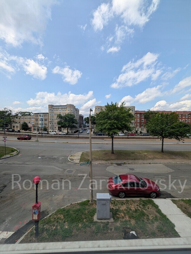 Building Photo - 1322 Commonwealth Ave