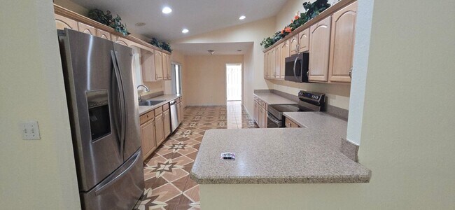 Building Photo - Move-In Ready 2BR/2BA Home with Solar & Bo...