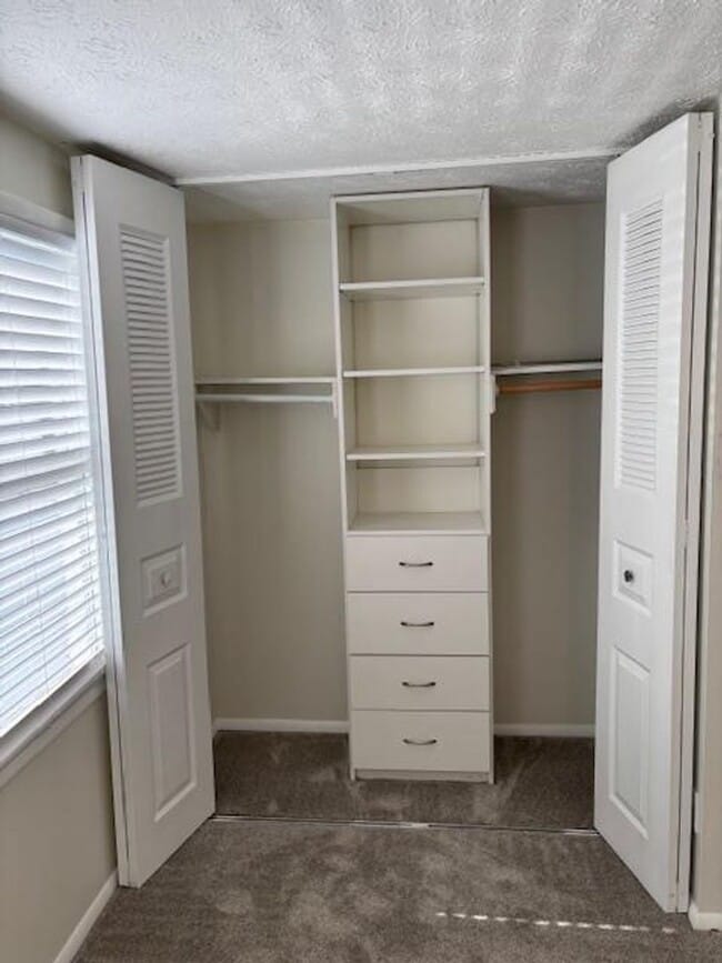 Building Photo - Beautifully Renovated 3-Bedroom, 2.5-Bath ...