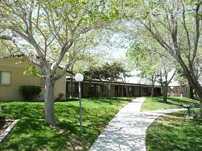 Primary Photo - 6570 W Ave L12