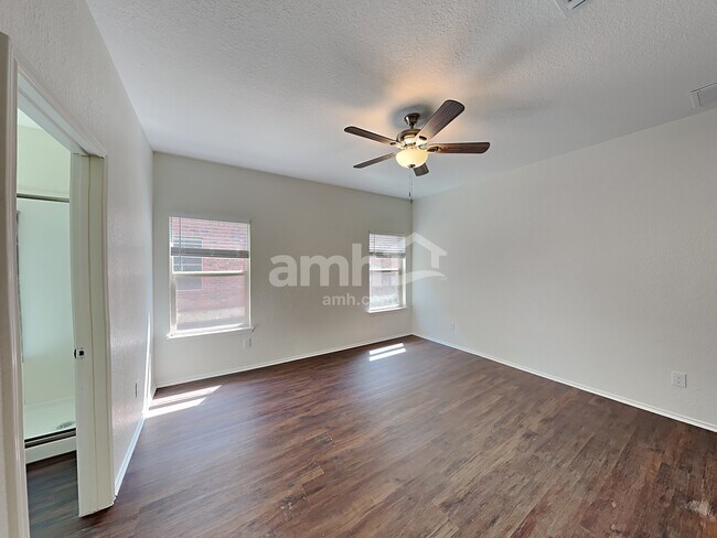 Building Photo - 412 Saddlehorn Way