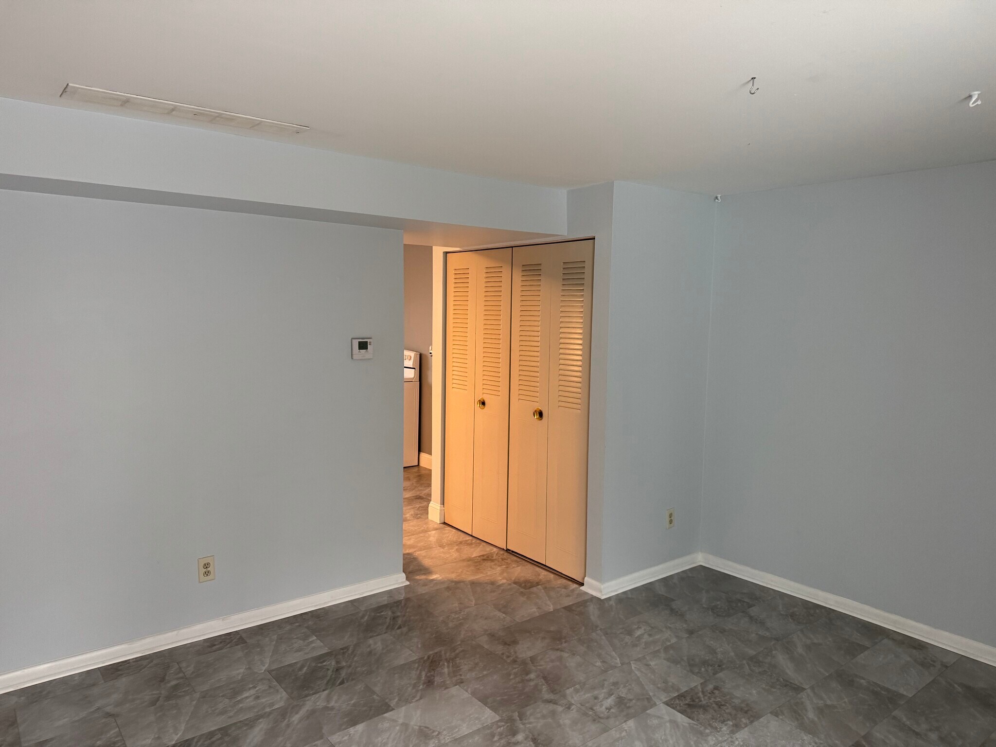 Building Photo - 1702 Rosemont Rd SW