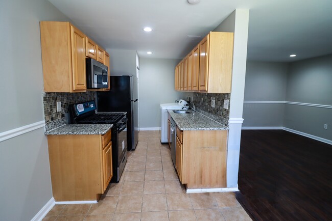 Building Photo - 9240 Bridle Path Ln