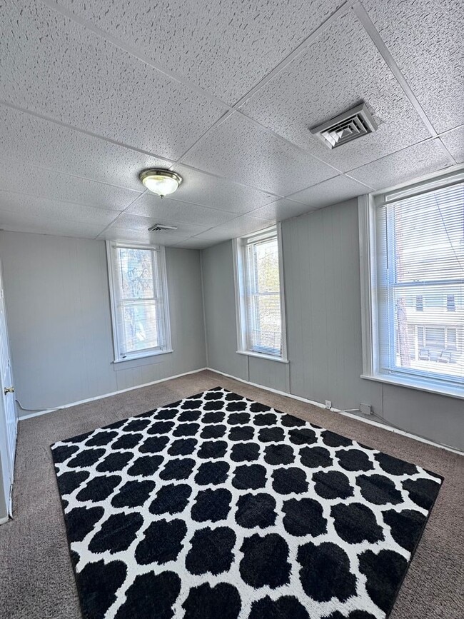 Building Photo - 2 W Stiegel Street