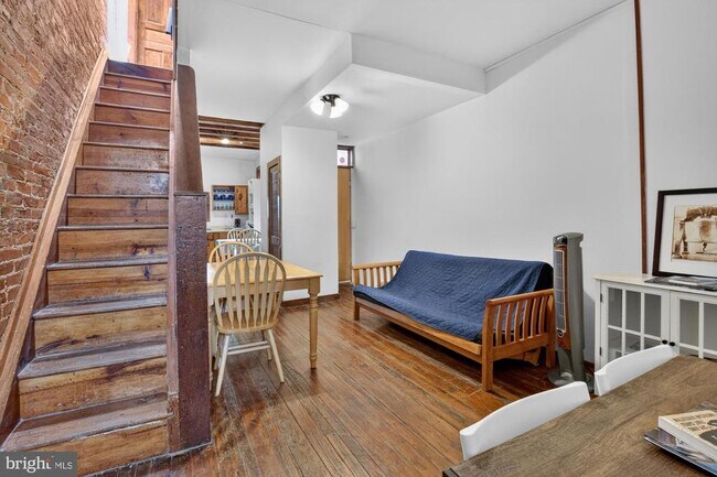 Building Photo - 4107 Ludlow St