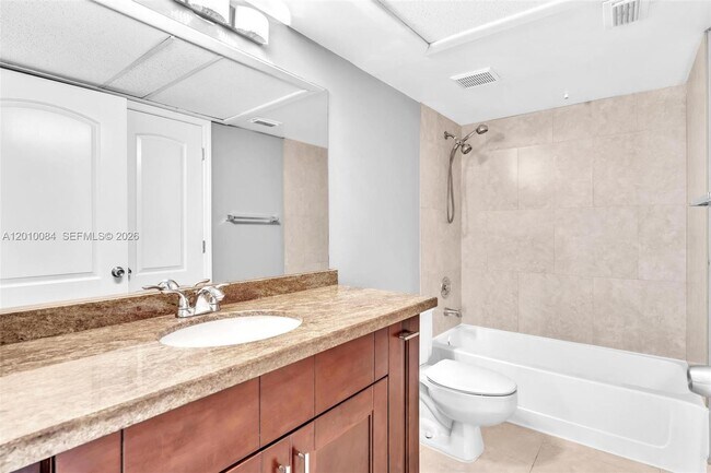 Building Photo - 2881 N Oakland Forest Dr