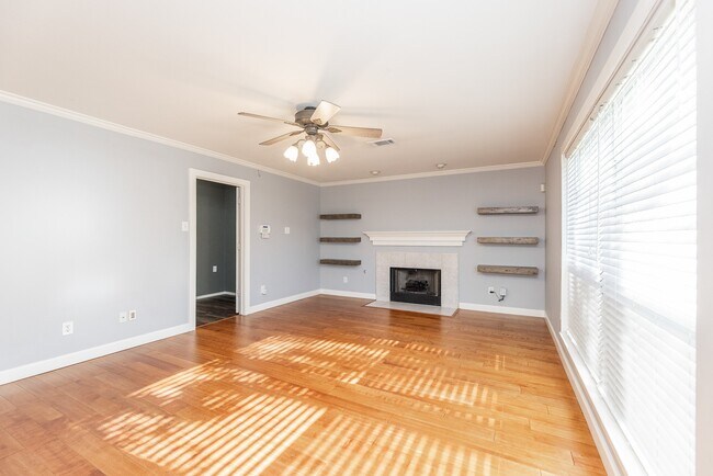 Building Photo - 14335 Pelican Marsh Dr