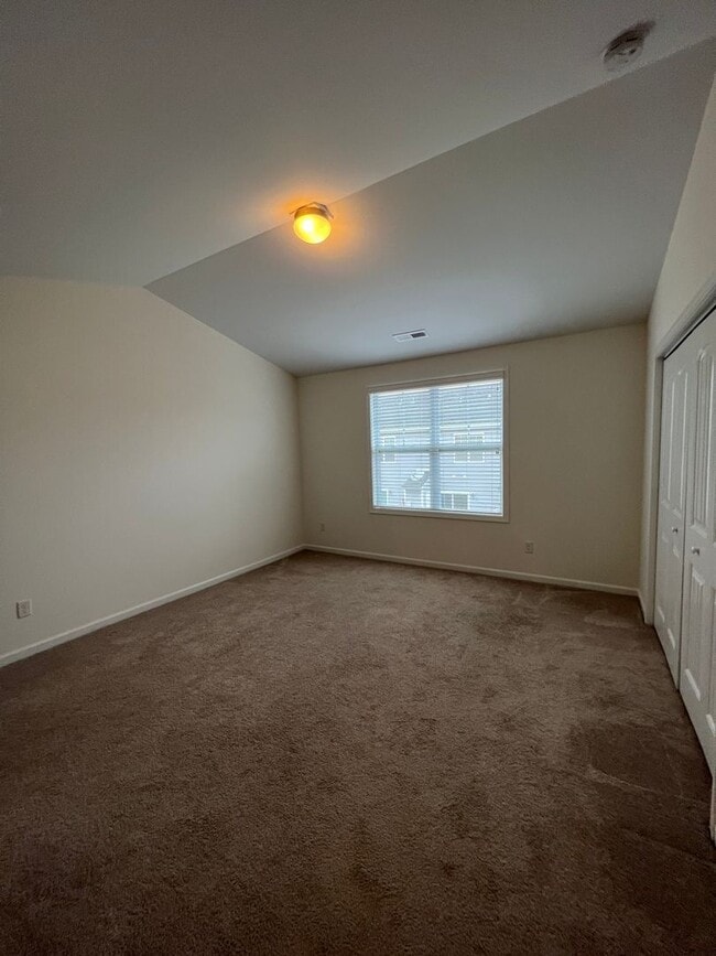 Building Photo - SAYLOR'S WATCH - 3 Bedroom Townhome in Monkey Junction/South Wilmington!