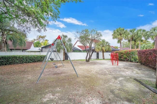 Building Photo - 11125 SW 134th Ct