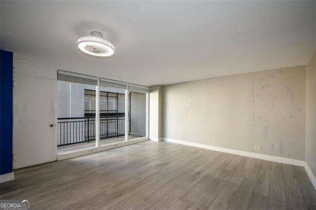 Building Photo - 620 Peachtree St NE