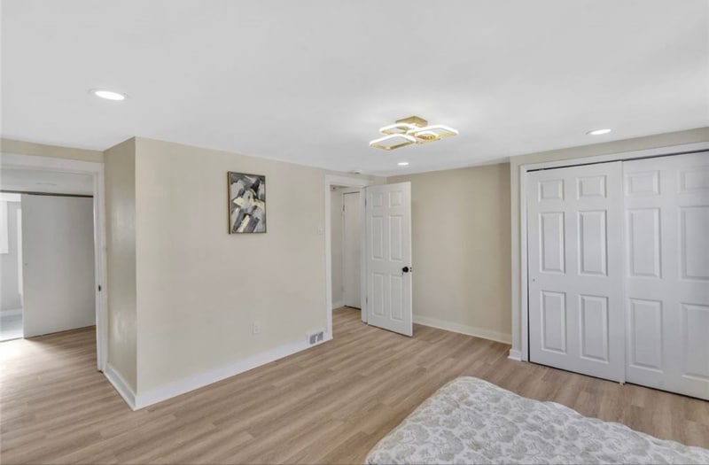 Building Photo - 407 Short Canal St