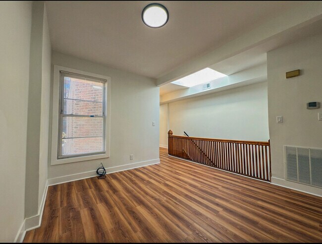 Building Photo - 4925 S Champlain Ave