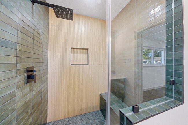 Building Photo - 5002 Cedar Creek Dr