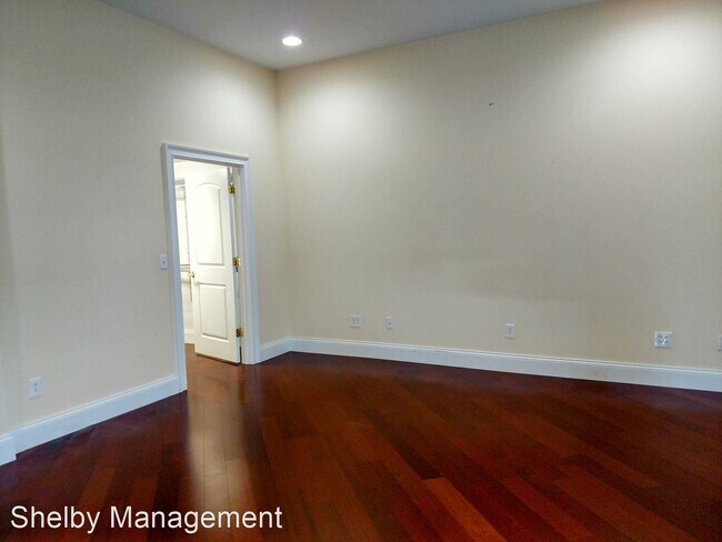 Building Photo - 478 Main St