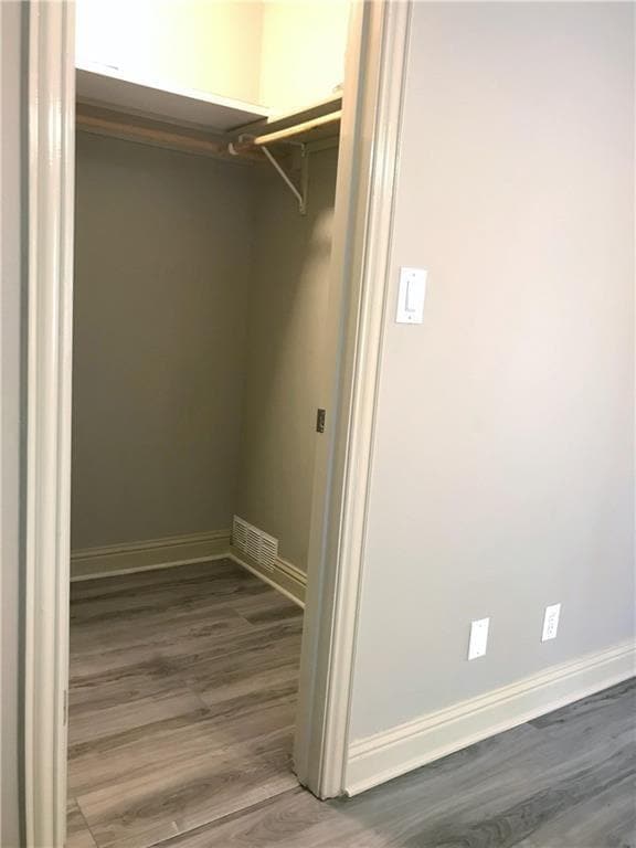 Building Photo - 500 E Riverside Dr