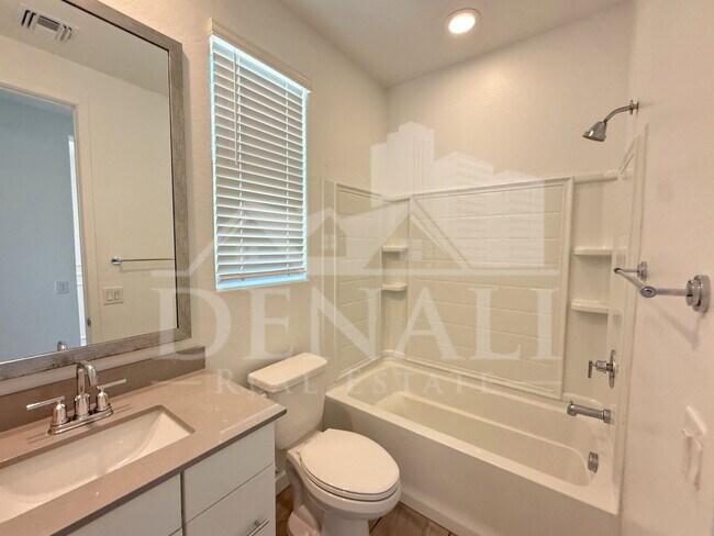 Building Photo - 1636 W Estes Way