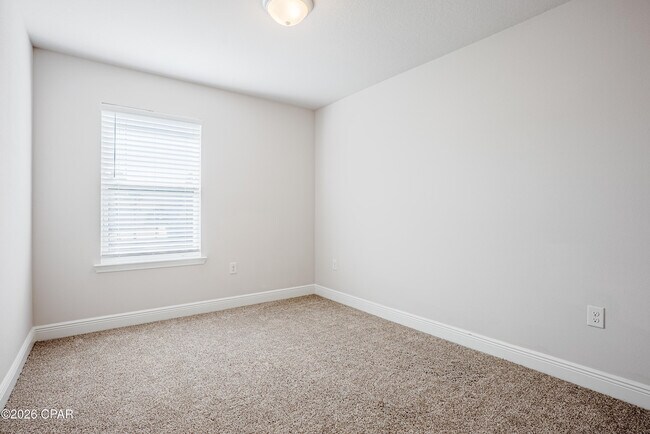 Building Photo - 7472 Shadow Lake Dr