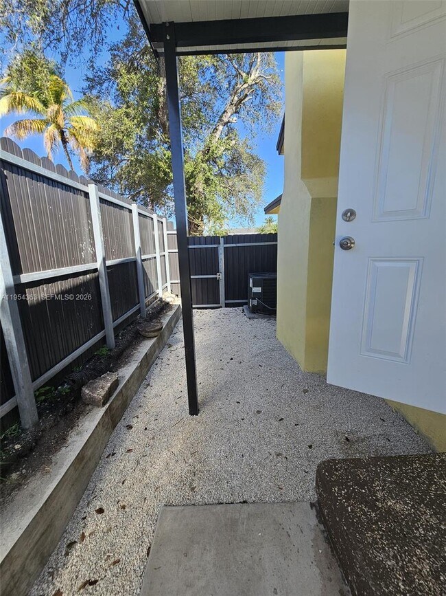 Building Photo - 1148 NW 100th St