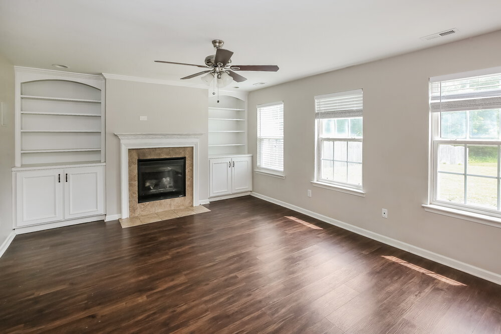 Building Photo - 3913 Edgeview Dr