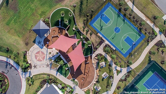 Building Photo - *COMING SOON* 3-Bedroom with Solar Panels & Resort Amenities – Pool, Gym!