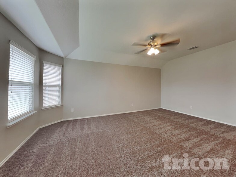 Building Photo - 2536 Old Buck Dr