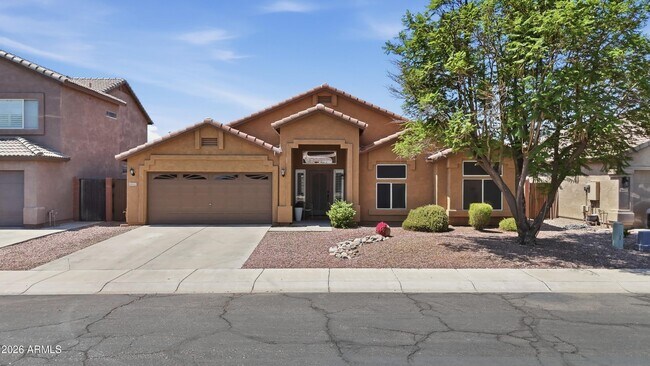 Building Photo - 4441 E Cottonwood Ln