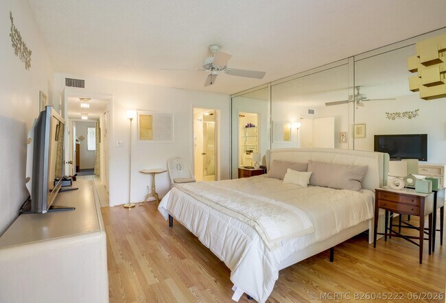 Building Photo - 3154 Via Poinciana