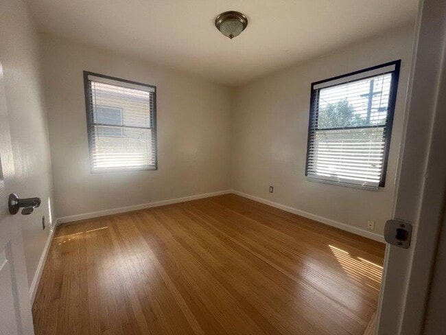 Building Photo - Cute Arden Park 2 Bedroom