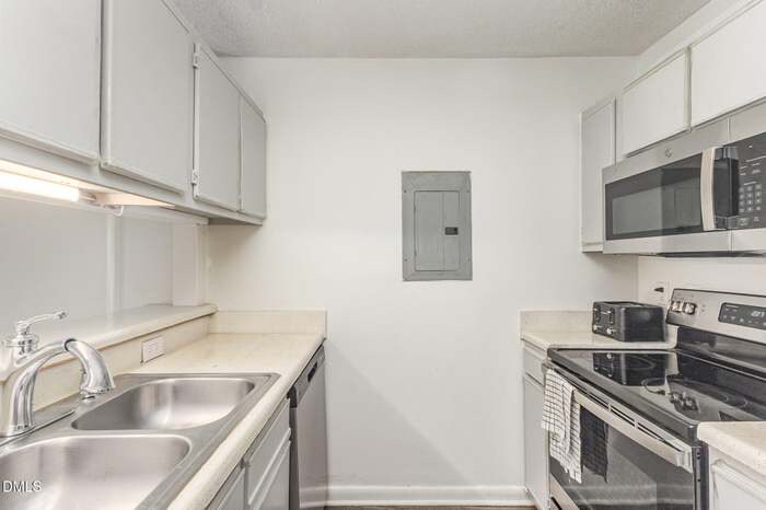 Building Photo - 1241 University Ct