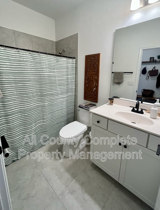 Building Photo - 261 Starnberg Ct